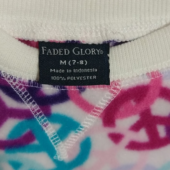 Girls Pullover Crew Neck Sweatshirt in a Medium - Picture 10 of 10